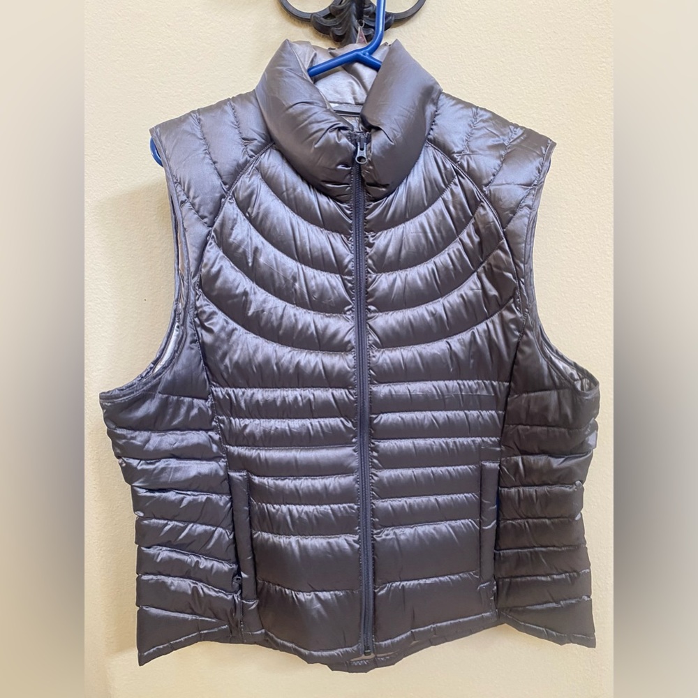 Ladies modern fashion vest